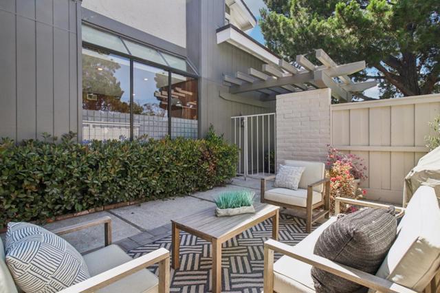 1 Spinnaker Place, Redwood City CA: https://media.crmls.org/mediaz/071021c7-e9f5-4577-b24c-fc286ca50920.jpg