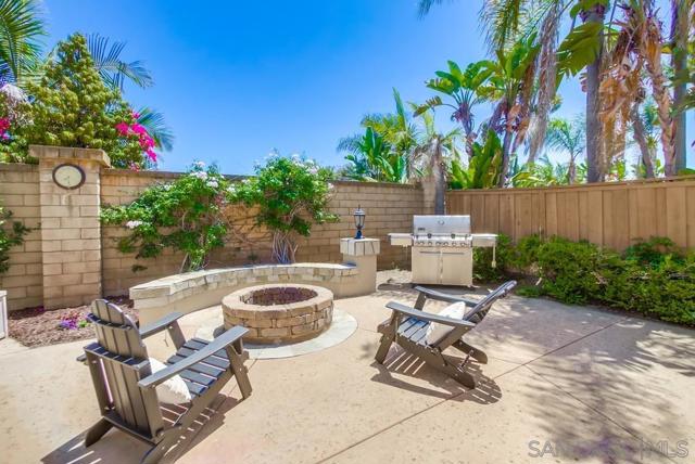 11841 Treewind Ct, San Diego CA: https://media.crmls.org/mediaz/0711b977-b5c5-44d9-baf6-92f36ebbc1d3.jpg