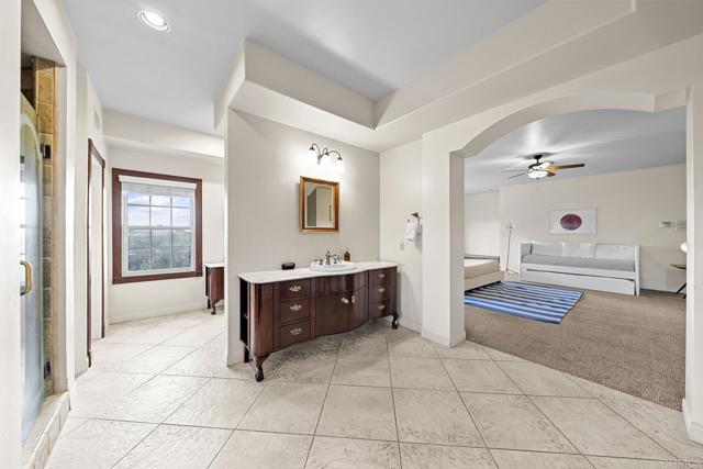 Image 47 of 75 For 39480 Norbro Court