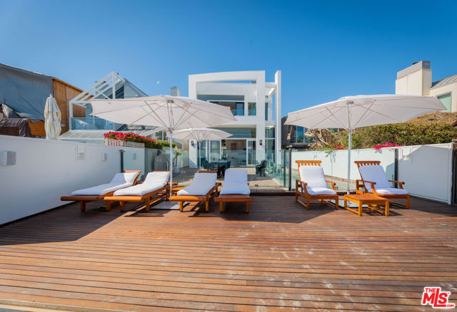 23754 MALIBU Road, Malibu CA: https://media.crmls.org/mediaz/07138079-bd4f-4f26-925d-ab45079132e1.jpg