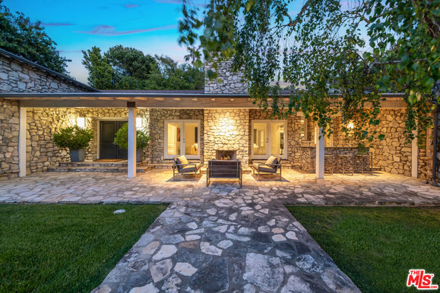 Drew Fenton | 422 Parkwood Drive Los Angeles CA | MLS: 7209274