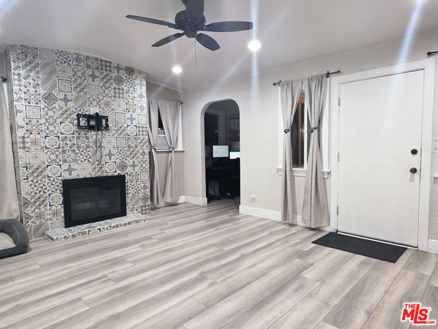 1111 N Spring Avenue, Compton CA: https://media.crmls.org/mediaz/07162387-f736-4e5a-9754-006c4527262d.jpg