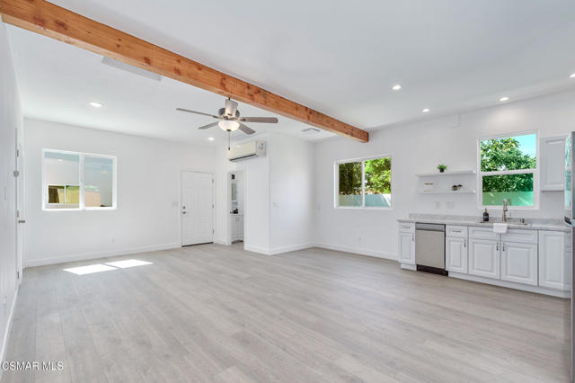 16005 Parthenia Street, North Hills CA: https://media.crmls.org/mediaz/071632bf-1278-4e13-9d17-75432e128af5.jpg