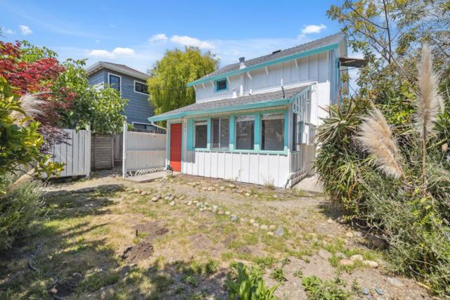 399 13th Avenue, Santa Cruz CA: https://media.crmls.org/mediaz/07177564-45cf-49e1-8b37-e0dbbb368586.jpg
