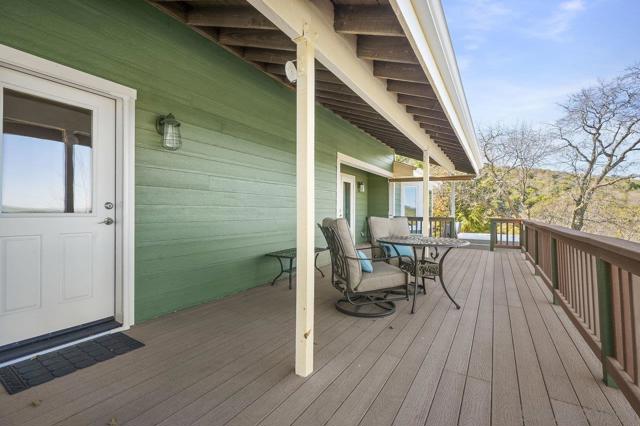 16690 Iron Springs Rd, Julian CA: https://media.crmls.org/mediaz/071798cc-ad2b-4de5-9462-2dd61bb3059b.jpg