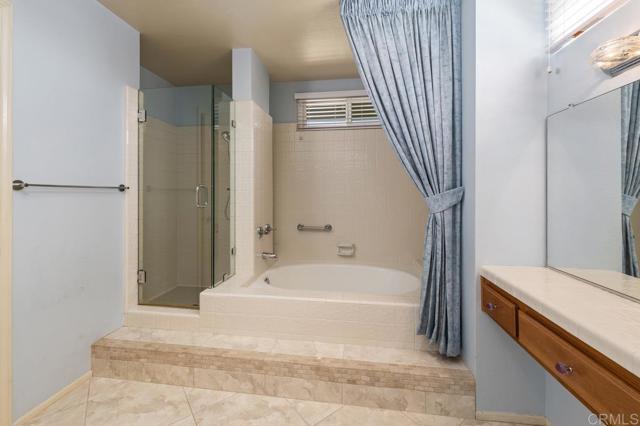 Detail Gallery Image 22 of 37 For 3711 Overpark Rd, San Diego,  CA 92130 - 4 Beds | 2/1 Baths