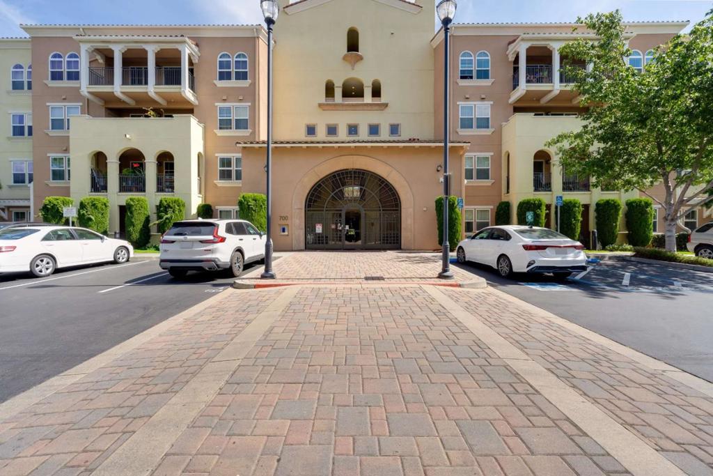 700 S Abel Street #415