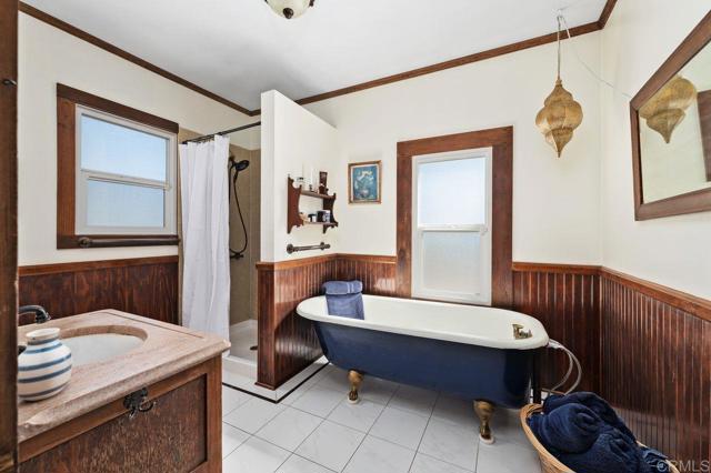 Detail Gallery Image 16 of 45 For 2641 Massachusetts Ave, Lemon Grove,  CA 91945 - 5 Beds | 2 Baths