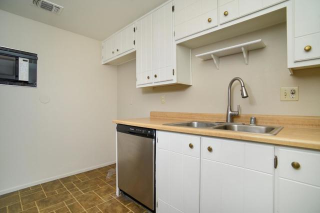 6871 Barbara Lee Circle, Sacramento CA: https://media.crmls.org/mediaz/071946ec-0ead-47ec-97fa-f6413a9b37a7.jpg