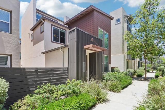 Detail Gallery Image 3 of 55 For 2035 Element Way, Chula Vista,  CA 91915 - 3 Beds | 3/1 Baths