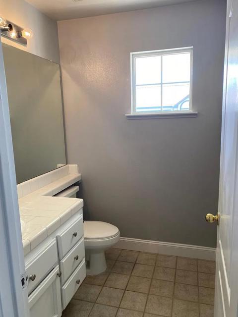 Image 8 of 24 For 259 West Fallbrook Avenue