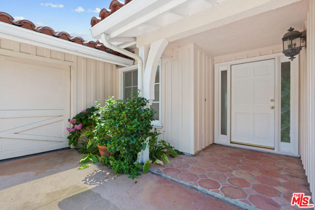 6236 Trancas Canyon Road, Malibu CA: https://media.crmls.org/mediaz/071a3a2f-613c-4b01-bc10-e43053d6374c.jpg