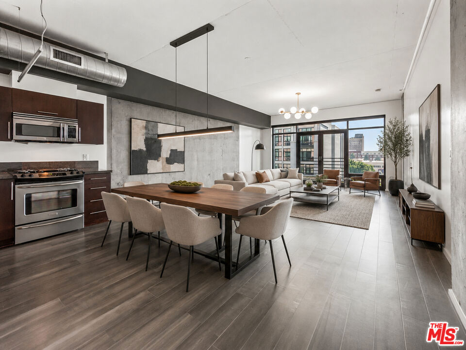 1111 S Grand Avenue #716