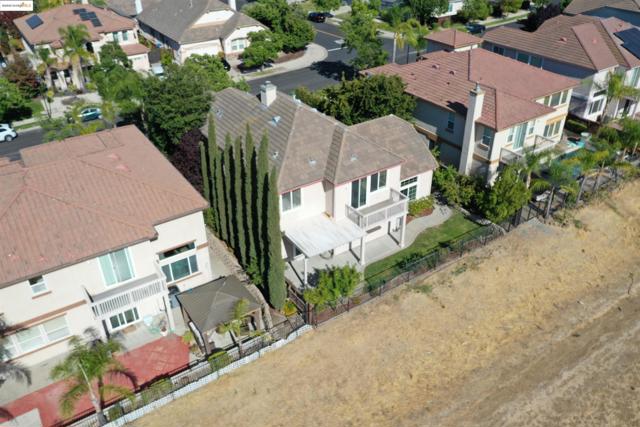 2665 Torrey Pines Dr, Brentwood CA: https://media.crmls.org/mediaz/071bcfeb-04b9-461e-b3e6-2df6ce85cb21.jpg