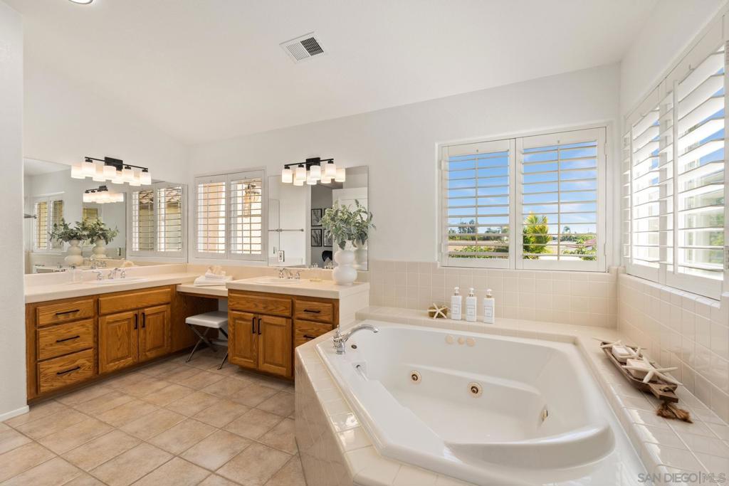 MLS #250034584SD img 38