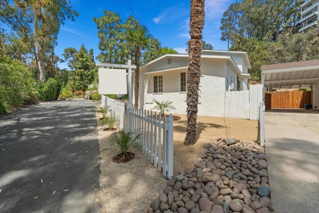 2821 N Arroyo Drive, San Diego CA: https://media.crmls.org/mediaz/071c2bf0-ef73-4577-b24a-018a2cf285d6.jpg