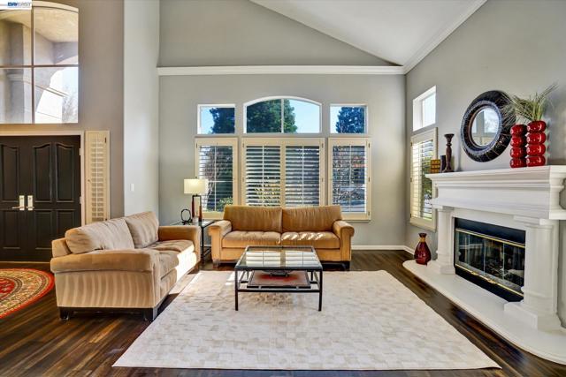 Image 14 of 58 For 36 Savona Ct