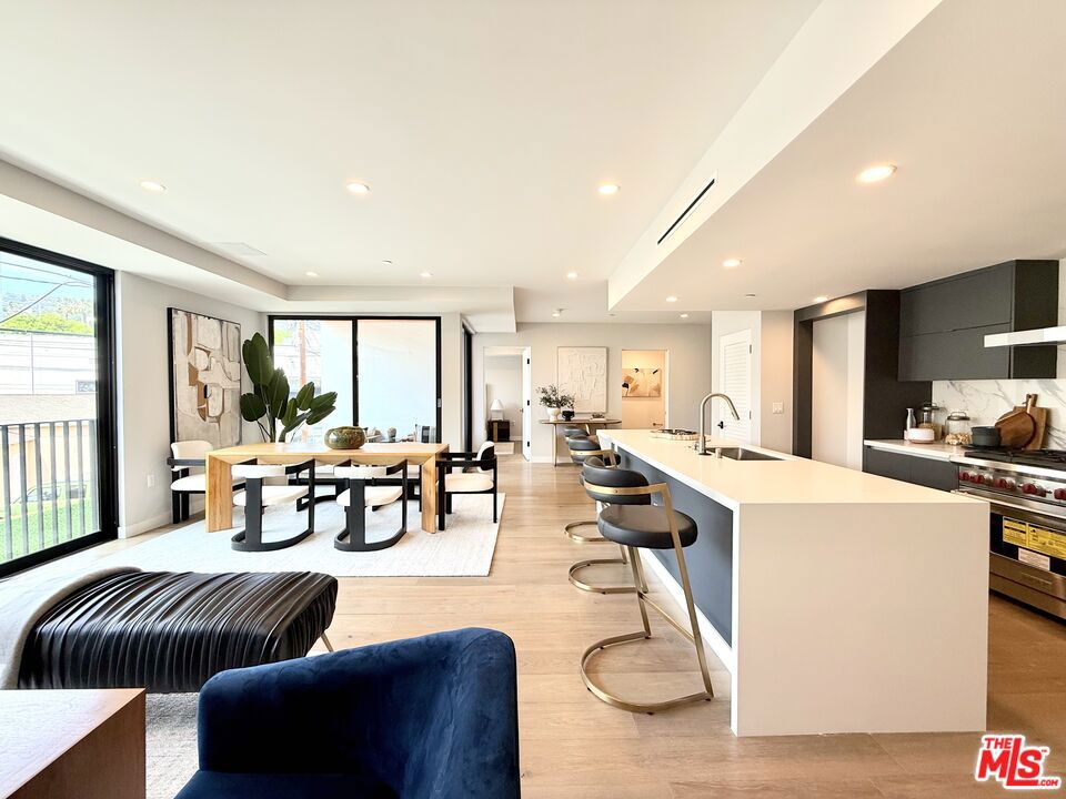 1017 N Croft Avenue #203