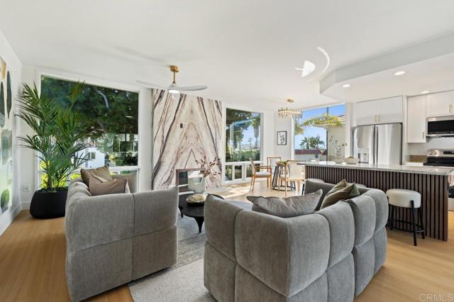 Detail Gallery Image 7 of 61 For 408 Bonair Street, La Jolla,  CA 92037 - 3 Beds | 2 Baths