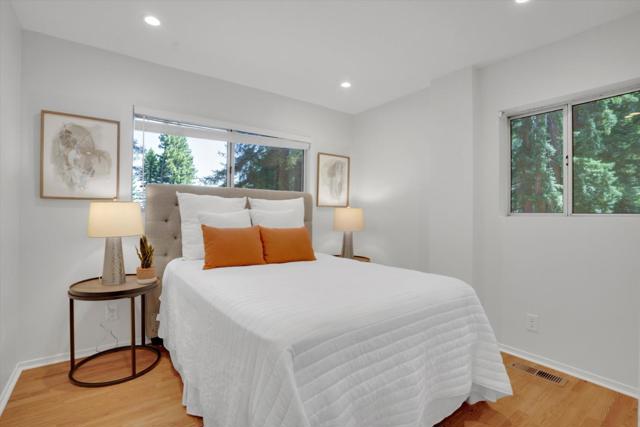 12 Summit Road, Woodside CA: https://media.crmls.org/mediaz/071d0f3e-4bb5-4136-a30a-735932e8a6e2.jpg