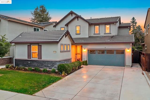 716 Cabada Dr, Brentwood CA: https://media.crmls.org/mediaz/071d3774-e6fe-4b19-b85d-469e87bc65d3.jpg