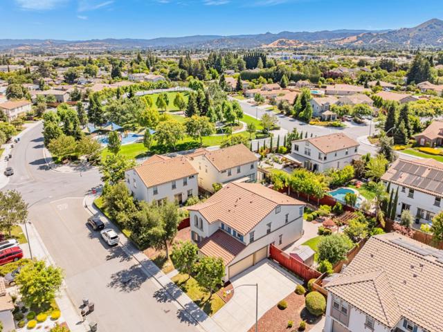 17425 Shelton Way, Morgan Hill CA: https://media.crmls.org/mediaz/071e5807-94f6-4dbd-97a5-22001355ac39.jpg