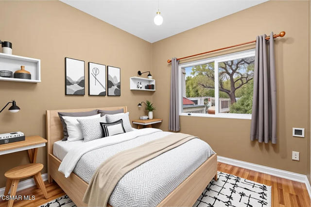 2414 Pleasant Way, Thousand Oaks CA: https://media.crmls.org/mediaz/071eac4a-425d-4b74-b906-d75e51c81fbf.jpg
