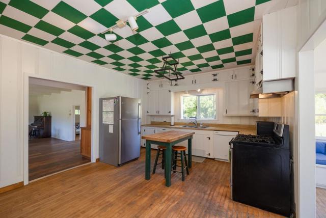 1650 Stage Road, Pescadero CA: https://media.crmls.org/mediaz/071eb2e8-3523-4c79-96c5-6f64e2df8e8a.jpg