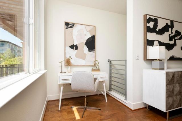 373 Derby Avenue, San Mateo CA: https://media.crmls.org/mediaz/071fb065-9377-472a-a234-e251b972c864.jpg