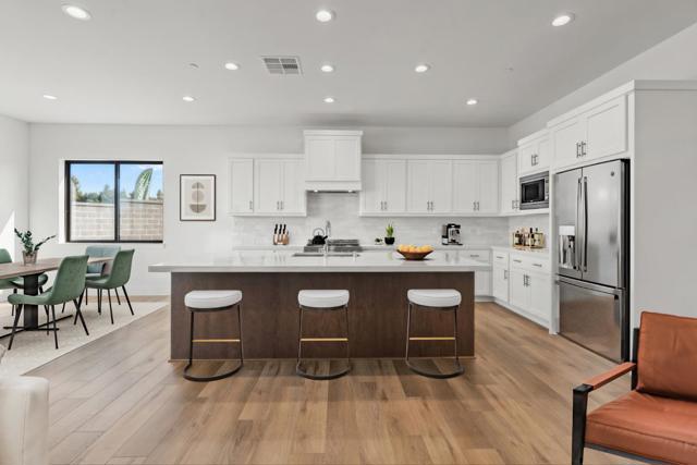 410 Maria Drive, Hollister CA: https://media.crmls.org/mediaz/071fc31c-a60d-410b-844e-3c4b5f96dcda.jpg