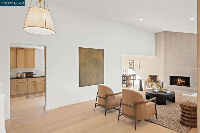 101 Lena Ct, Pleasant Hill CA: https://media.crmls.org/mediaz/07202f3c-54a2-41f4-8b51-60c0d8575c5a.jpg