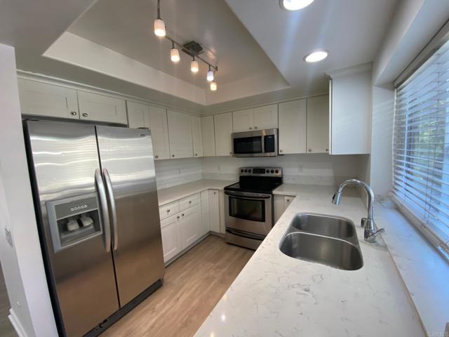 Detail Gallery Image 6 of 20 For 1447 Summit Dr., Chula Vista,  CA 91910 - 2 Beds | 2 Baths