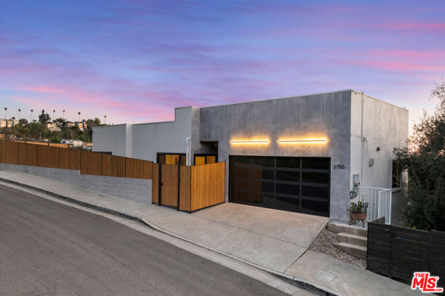 3750 Roberta Street, Los Angeles CA: https://media.crmls.org/mediaz/07205f9f-add6-482d-abb9-0b4a93bd89a7.jpg
