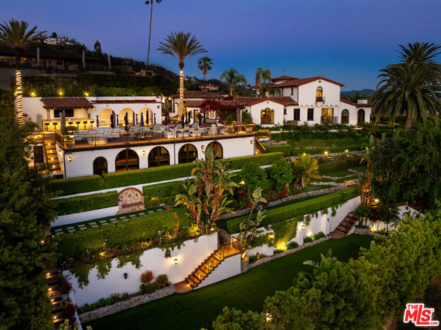 330 Kempton Road, Glendale CA: https://media.crmls.org/mediaz/07208717-1607-4563-b79e-0556e3a88c41.jpg