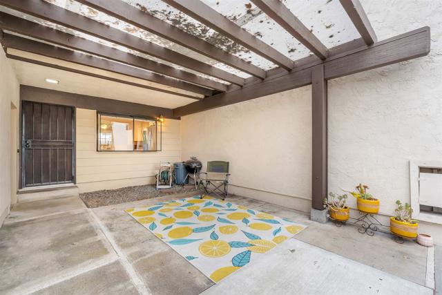 Home for Sale in Bonita