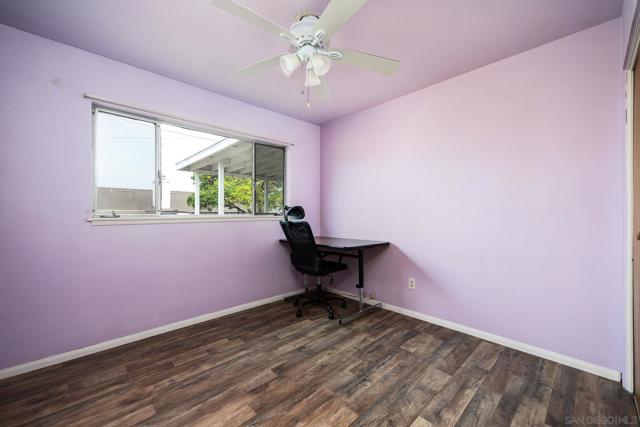 1264 Gaywood St, San Diego CA: https://media.crmls.org/mediaz/0721b42e-829d-4587-95fb-4dccd8188db1.jpg