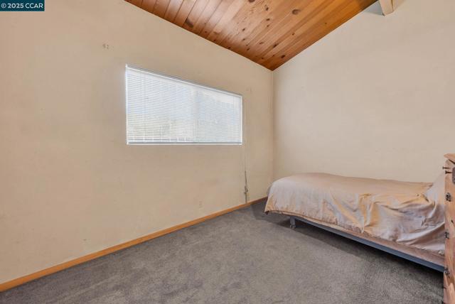 1246 Otis Dr, Alameda CA: https://media.crmls.org/mediaz/07229634-ac29-41de-9271-8b857f8a50c9.jpg