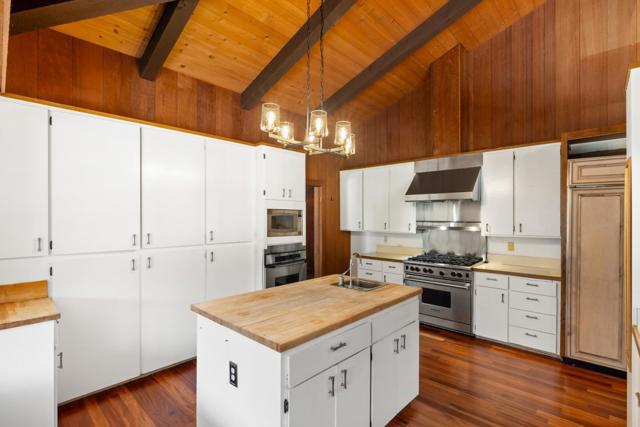 1474 Deer Flat Road, Monterey CA: https://media.crmls.org/mediaz/0722c5b8-a4e0-41a6-b176-498a678d38f9.jpg