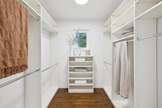 2684 Summit Drive, Burlingame CA: https://media.crmls.org/mediaz/0724dfd8-81e9-4aad-97ce-56cb020e981a.jpg