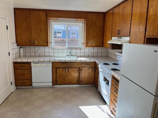 2233 W Hedding Street, San Jose CA: https://media.crmls.org/mediaz/0724ef2f-41a2-4753-88ed-708f7d267a4b.jpg