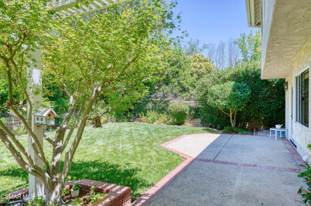 3041 Three Springs Drive, Westlake Village CA: https://media.crmls.org/mediaz/07251393-632a-47da-b2d6-7c594a0da387.jpg