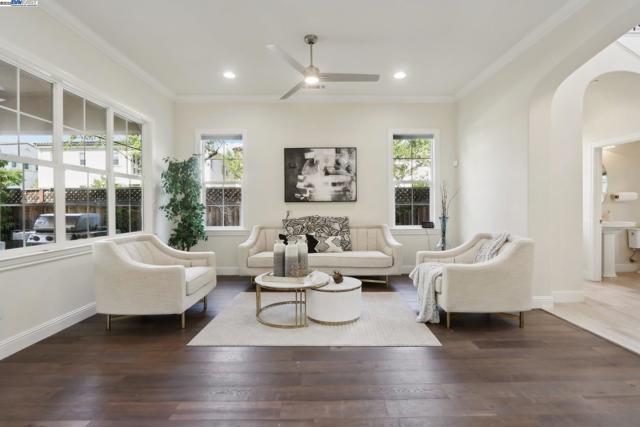 3454 Cinnamon Ridge Rd, San Ramon CA: https://media.crmls.org/mediaz/07261ad4-b9ce-4740-96b1-1adf32468602.jpg