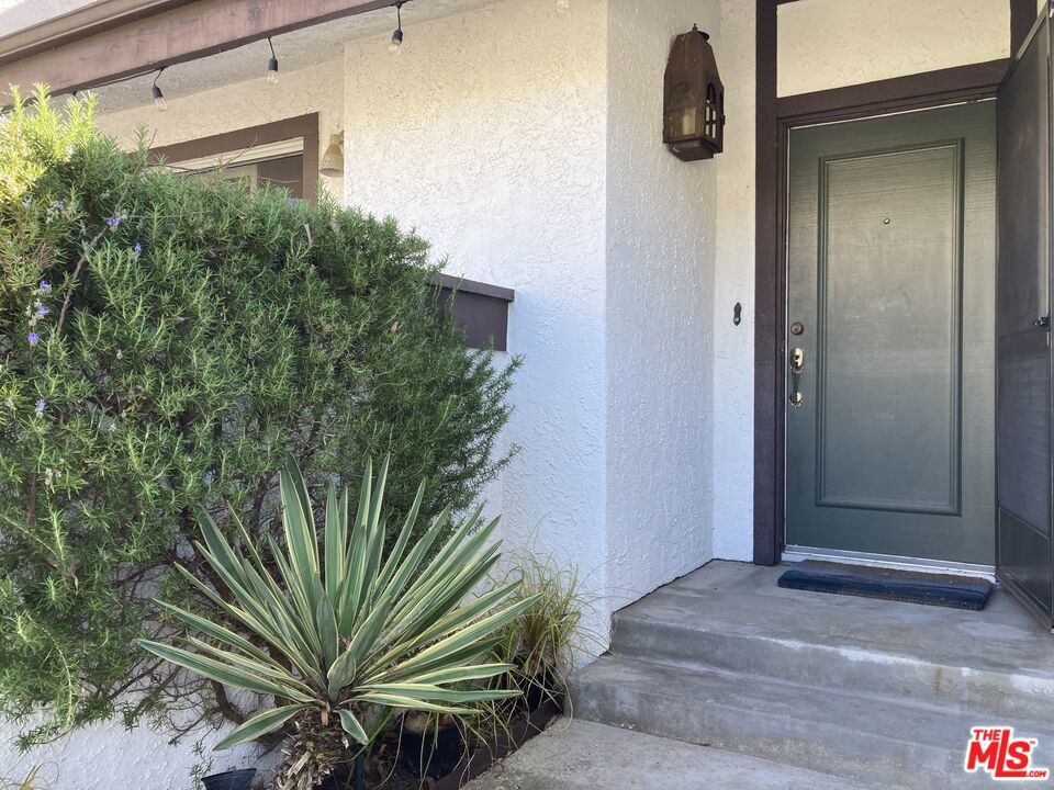 1506 Palisades Drive