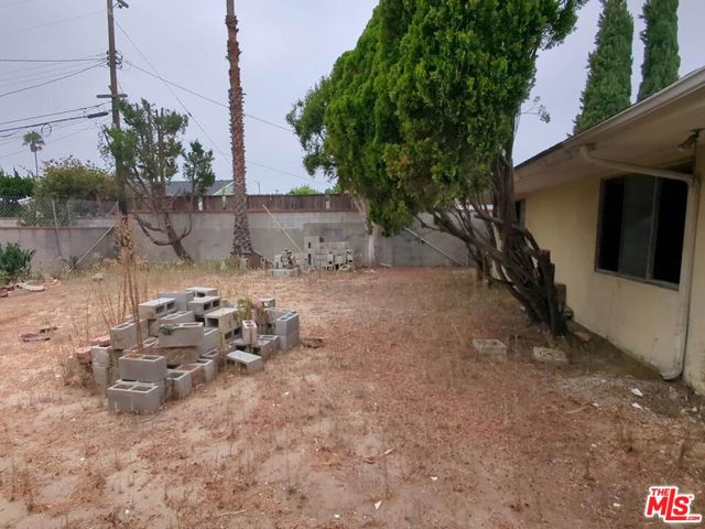 5809 Chariton Avenue, Los Angeles, California 90056, 3 Bedrooms Bedrooms, ,3 BathroomsBathrooms,Single Family Residence,For Sale,Chariton,24451535