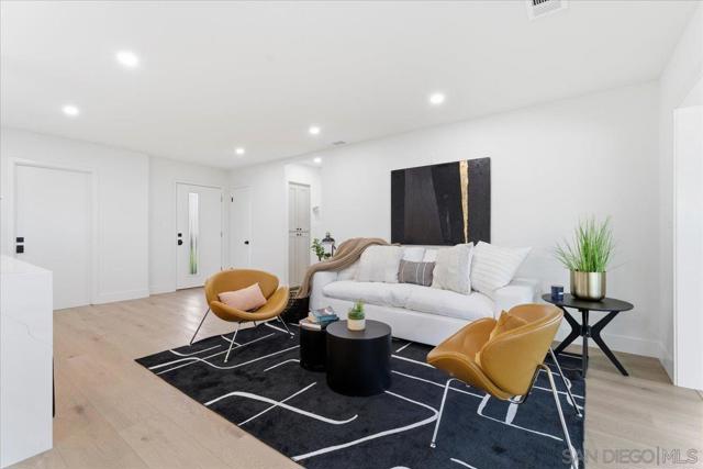 3650 Mount Acadia Blvd, San Diego CA: https://media.crmls.org/mediaz/07287611-82aa-4c9c-b092-9f17baeec0f5.jpg