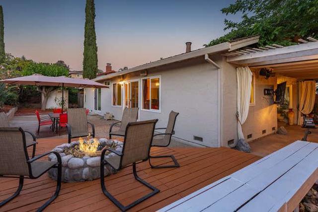 3197 Knightswood Way, San Jose CA: https://media.crmls.org/mediaz/0728b6d8-0436-4e1a-9730-38ba37d7f4eb.jpg