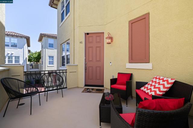 46 Matisse Ct, Pleasant Hill CA: https://media.crmls.org/mediaz/0728c8d4-9cd3-419c-862e-2c801ec129cd.jpg