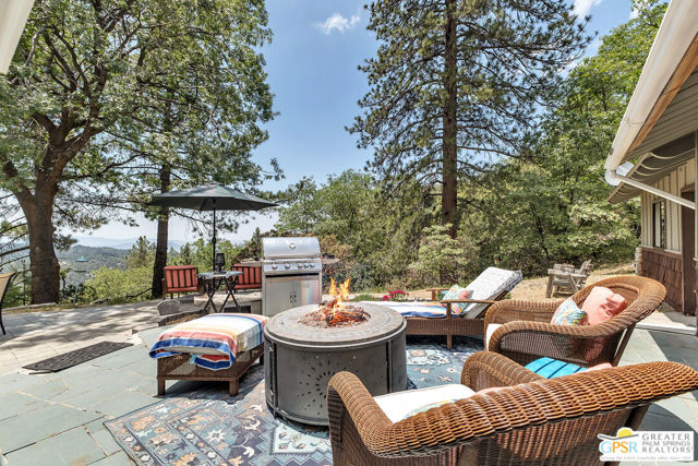 21395 Highway 243, Idyllwild CA: https://media.crmls.org/mediaz/0728d25b-3fc1-470f-b0ca-faa6044da060.jpg