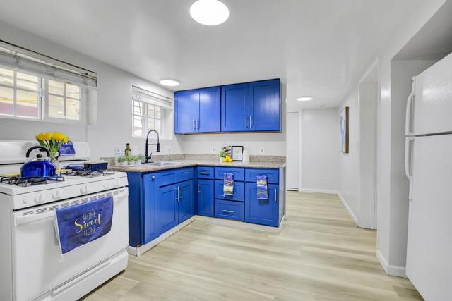 319 S 37th Street, Richmond CA: https://media.crmls.org/mediaz/0728ec28-0fa3-4d1d-86db-929c98c0286f.jpg