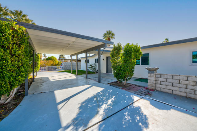 70091 Chappel Road, Rancho Mirage CA: https://media.crmls.org/mediaz/07292bce-9f8d-4b6a-ab93-26f437d75032.jpg